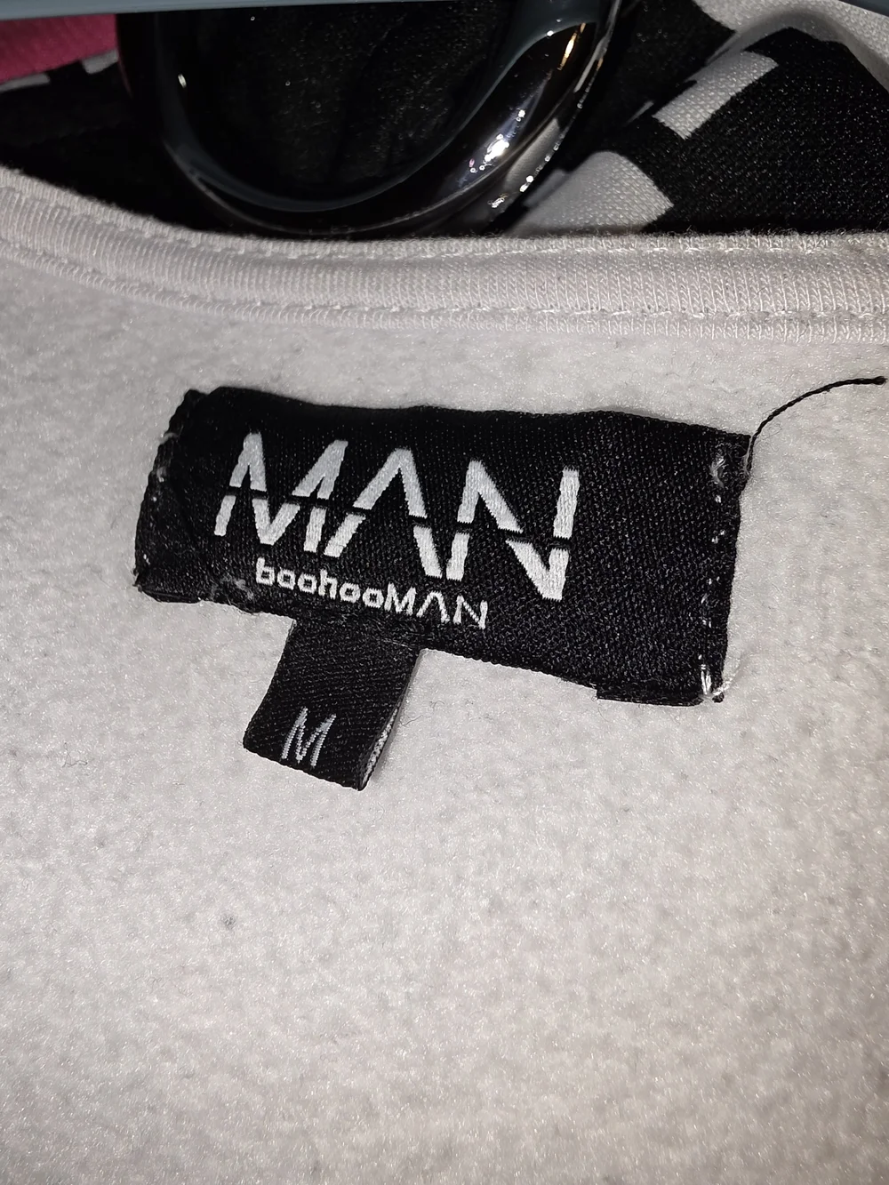 BoohooMAN White Fleece Sweatshirt with Black Logo Tag